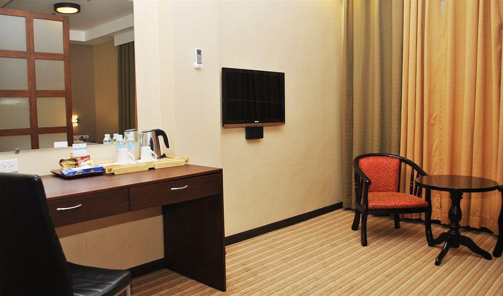Orion Hotel Manila Esterno foto