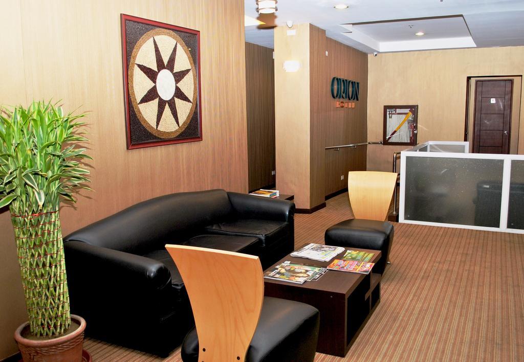 Orion Hotel Manila Esterno foto