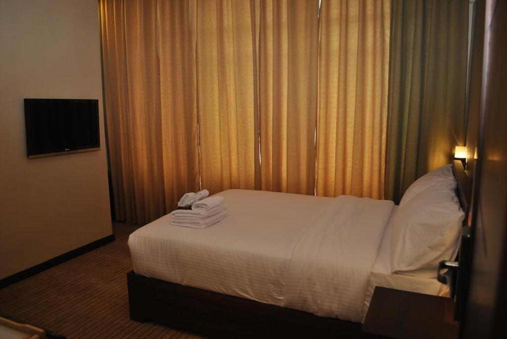 Orion Hotel Manila Esterno foto